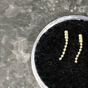 Yellow gold beaded Threadless ends